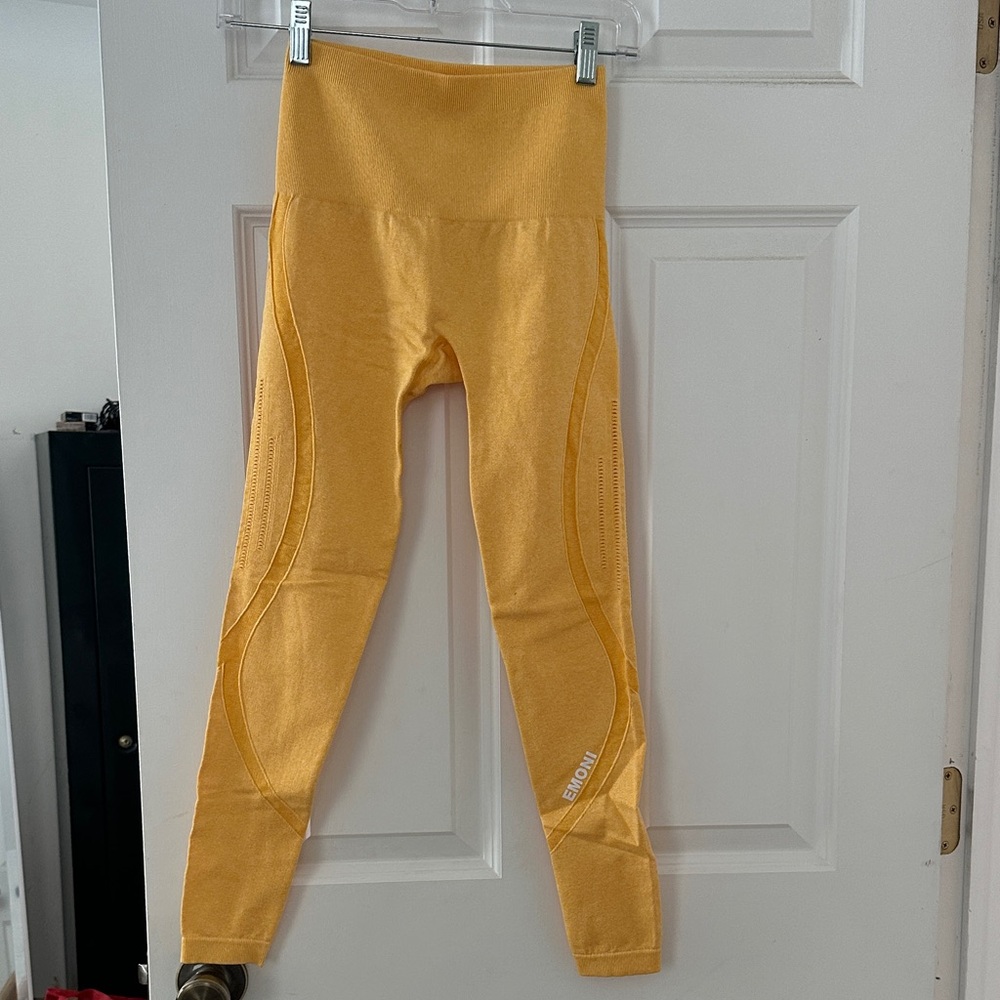 High-Waisted Yellow Leggings